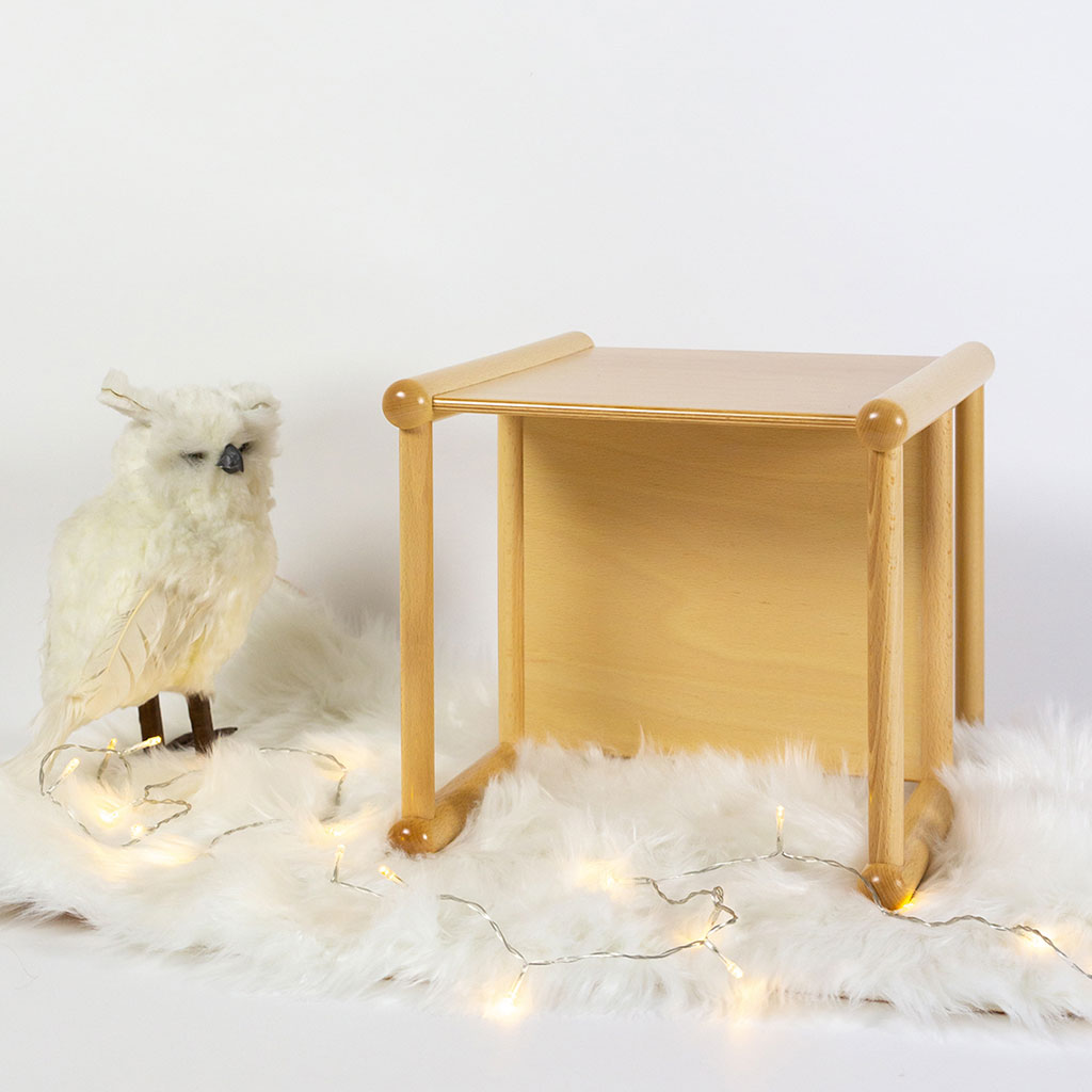 Sedia Pluriuso In Legno Per Asilo Nido.jpg